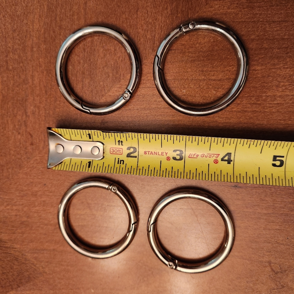 Miche 1.5” Carabiner in Silver